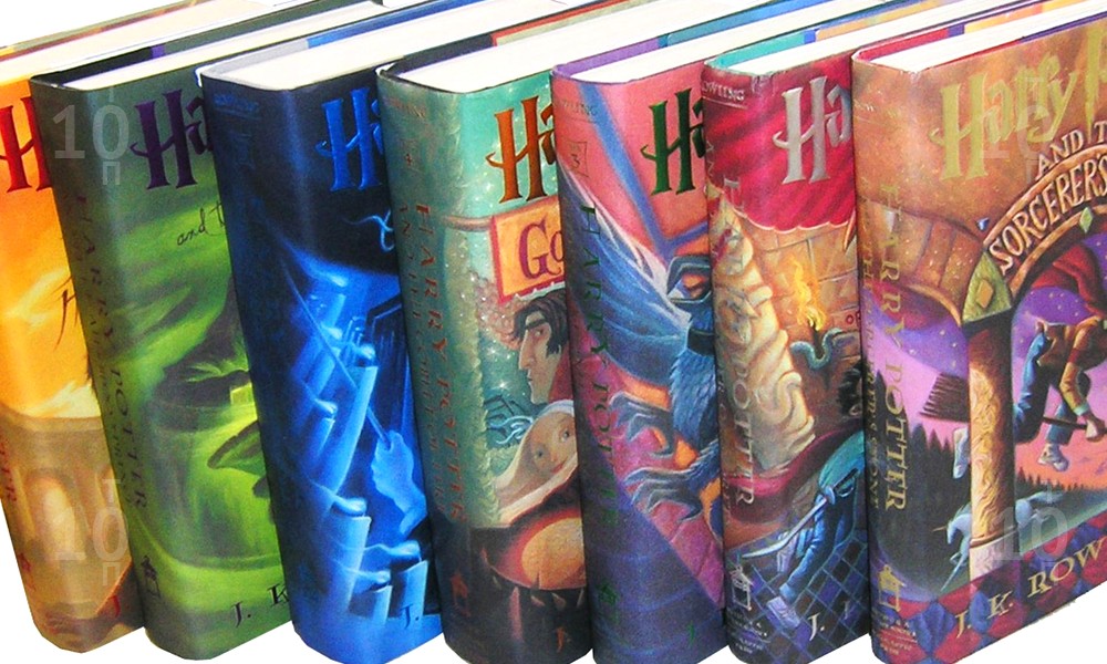 ТОП-10 самых популярных и любимых читателями книг Гарри Поттер